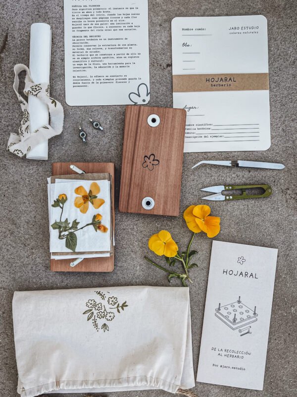HOJARAL: kit de prensado botánico (edición viaje)